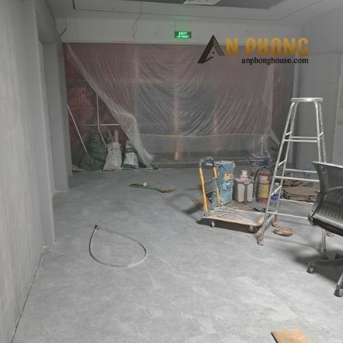 Thi công sàn nhựa giả đá quận 7